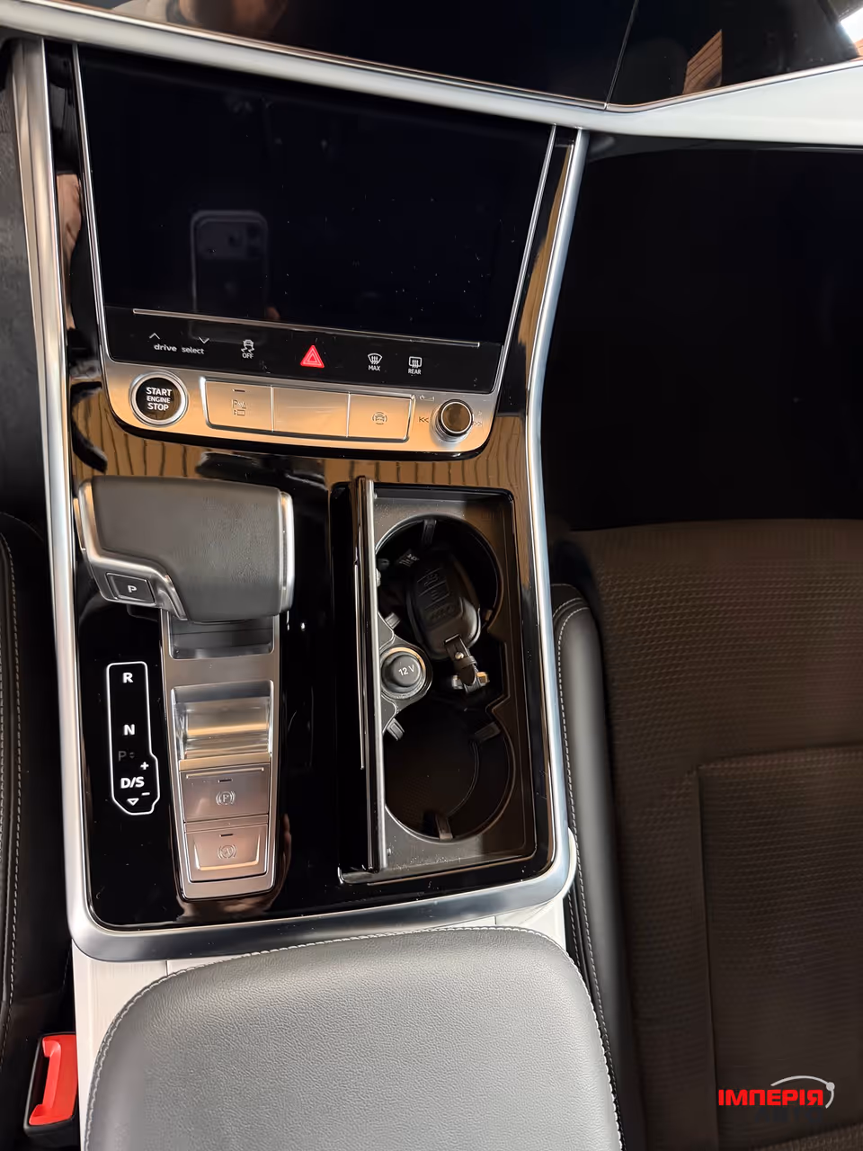 Audi Q8 - фото 15