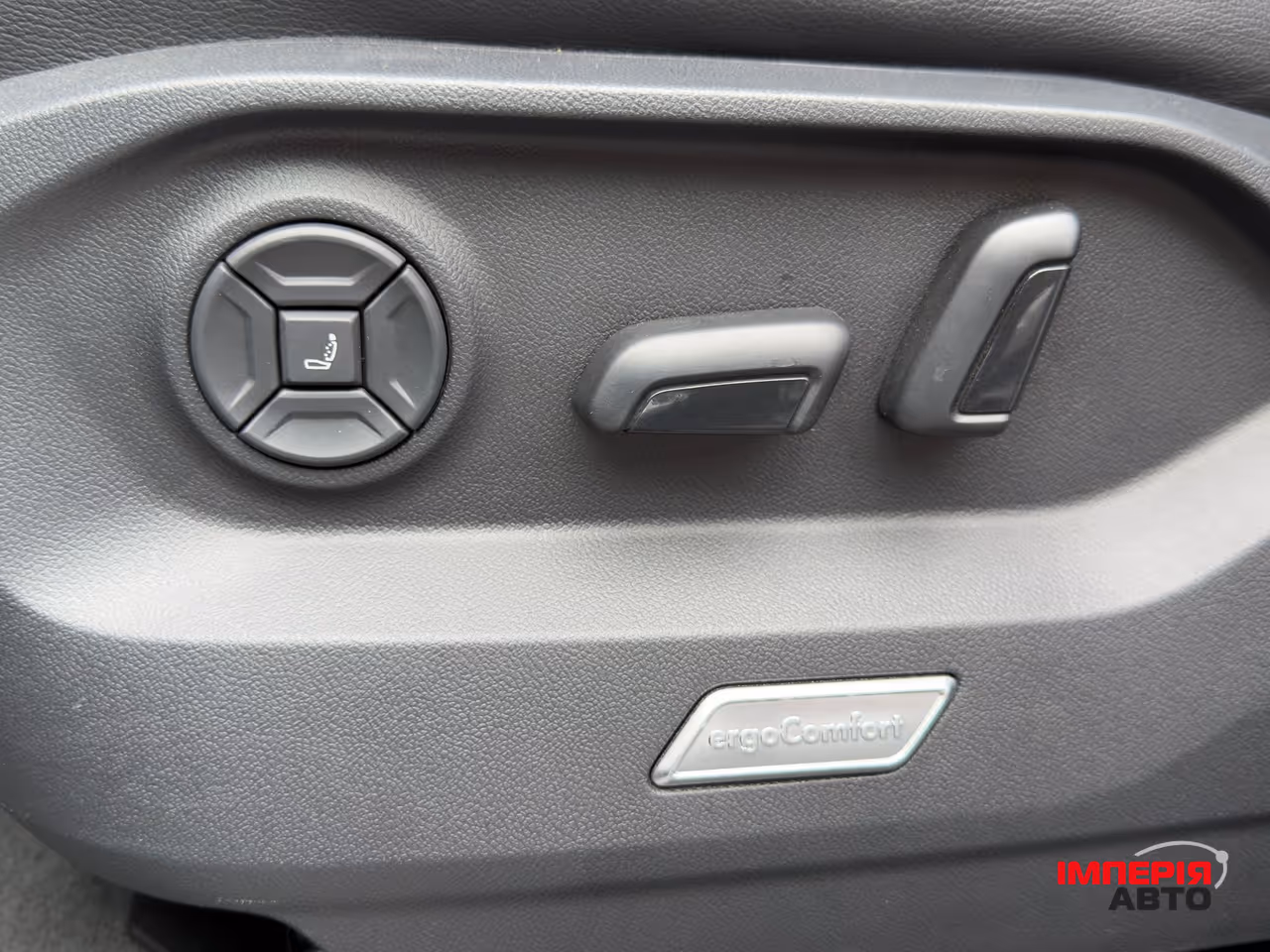 Volkswagen Touareg - фото 55