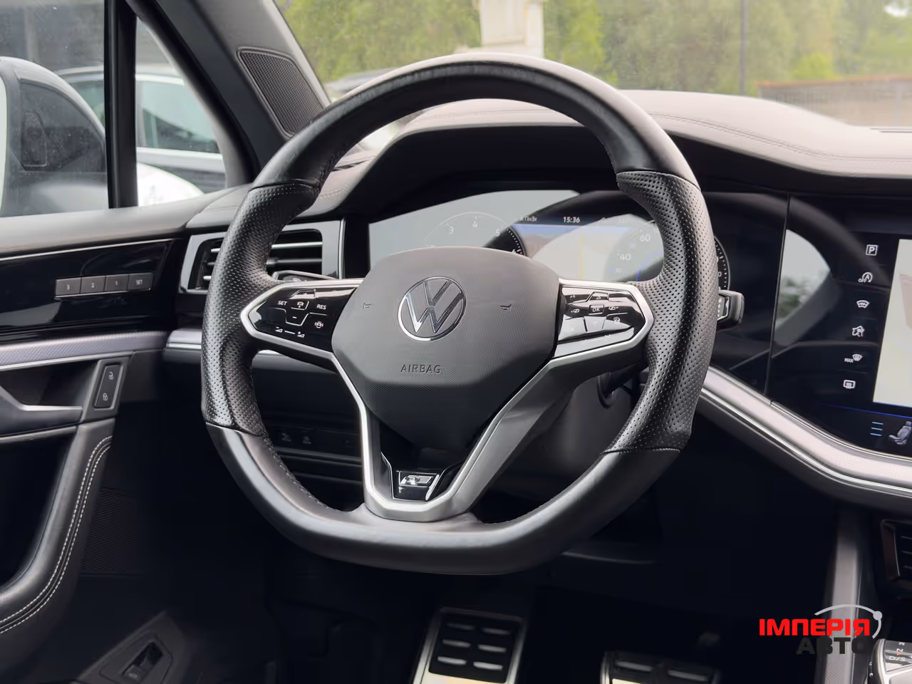 Volkswagen Touareg - фото 25