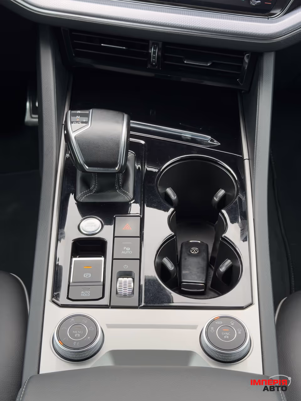 Volkswagen Touareg - фото 65