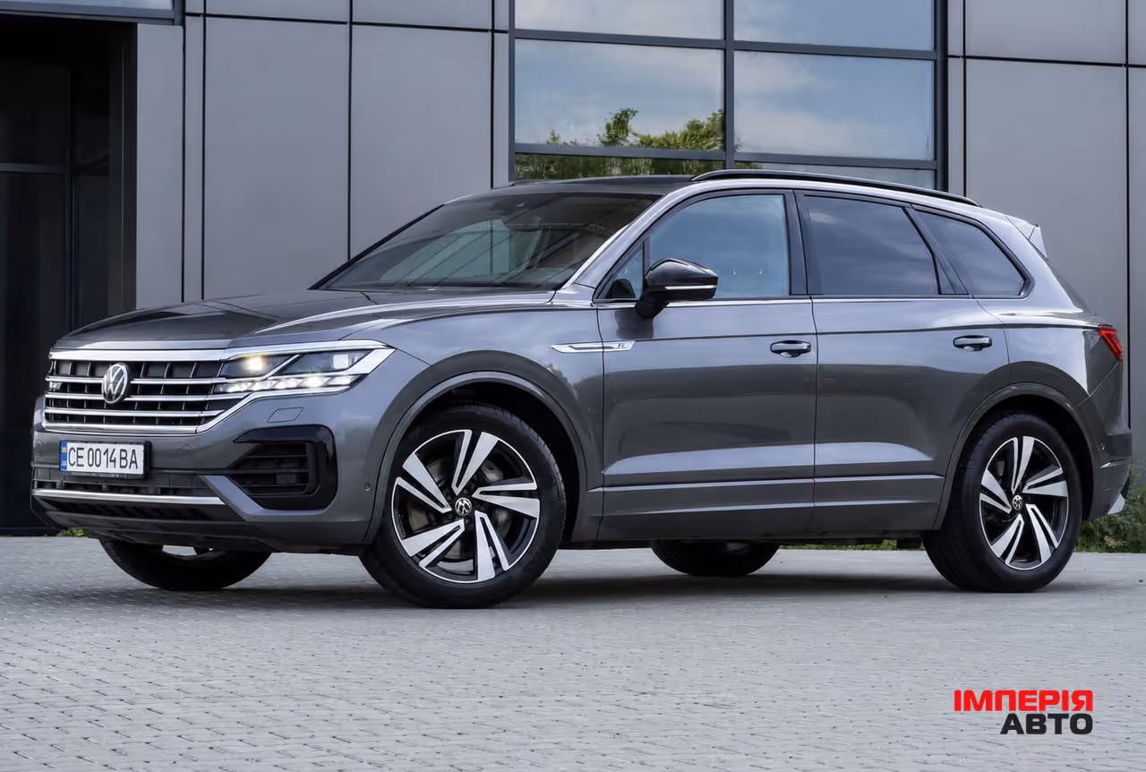 Volkswagen Touareg - фото 1