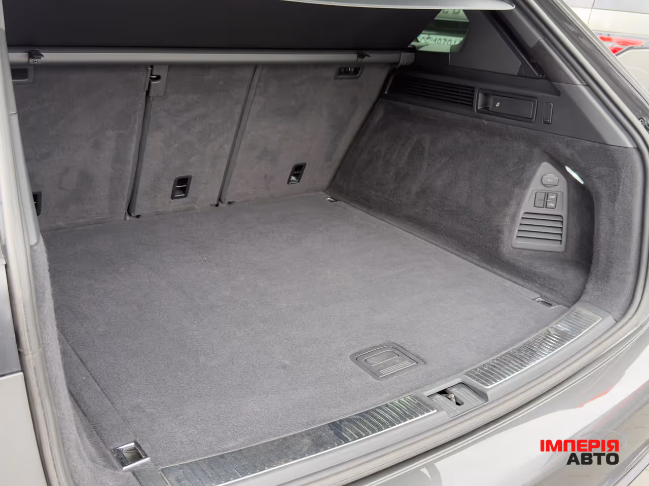 Volkswagen Touareg - фото 23