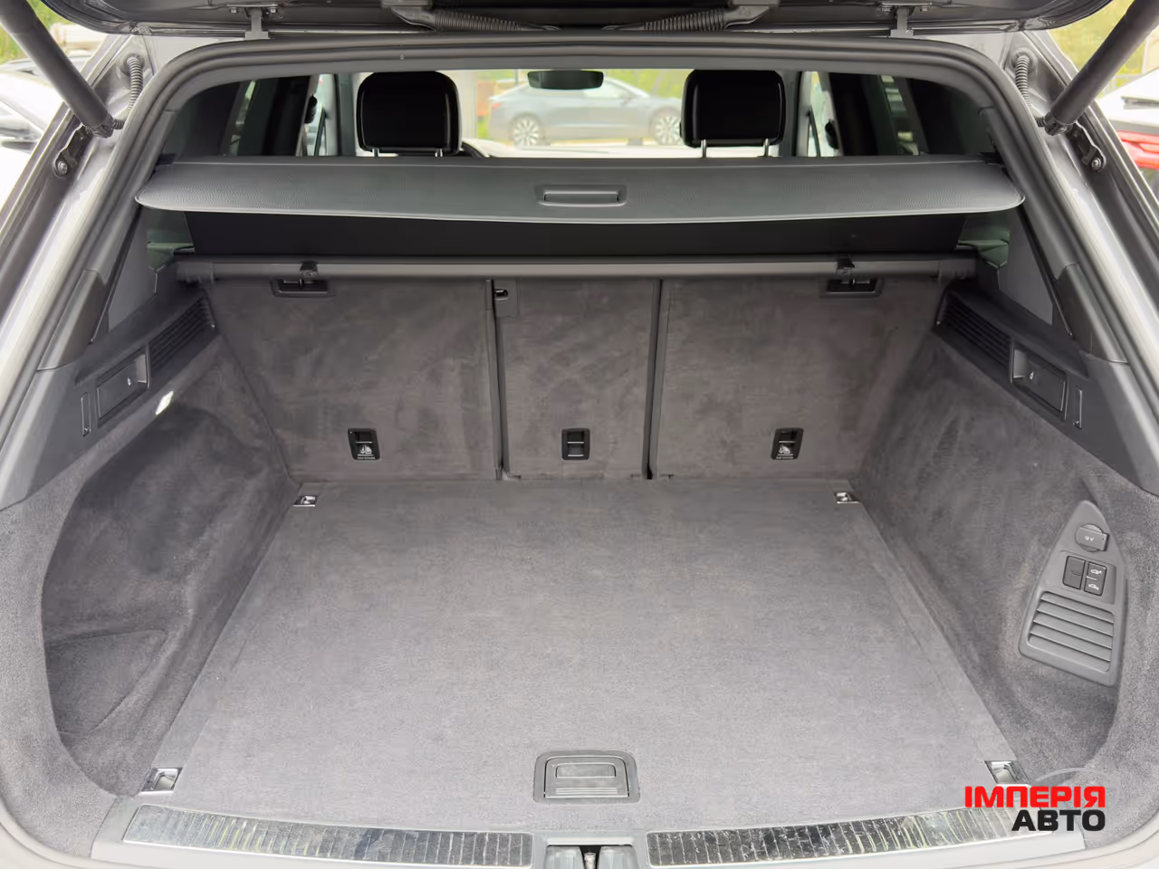 Volkswagen Touareg - фото 24