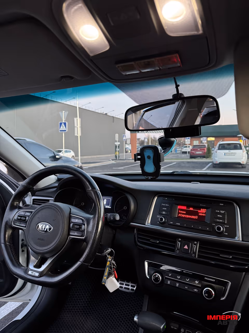 Kia K5 - фото 11