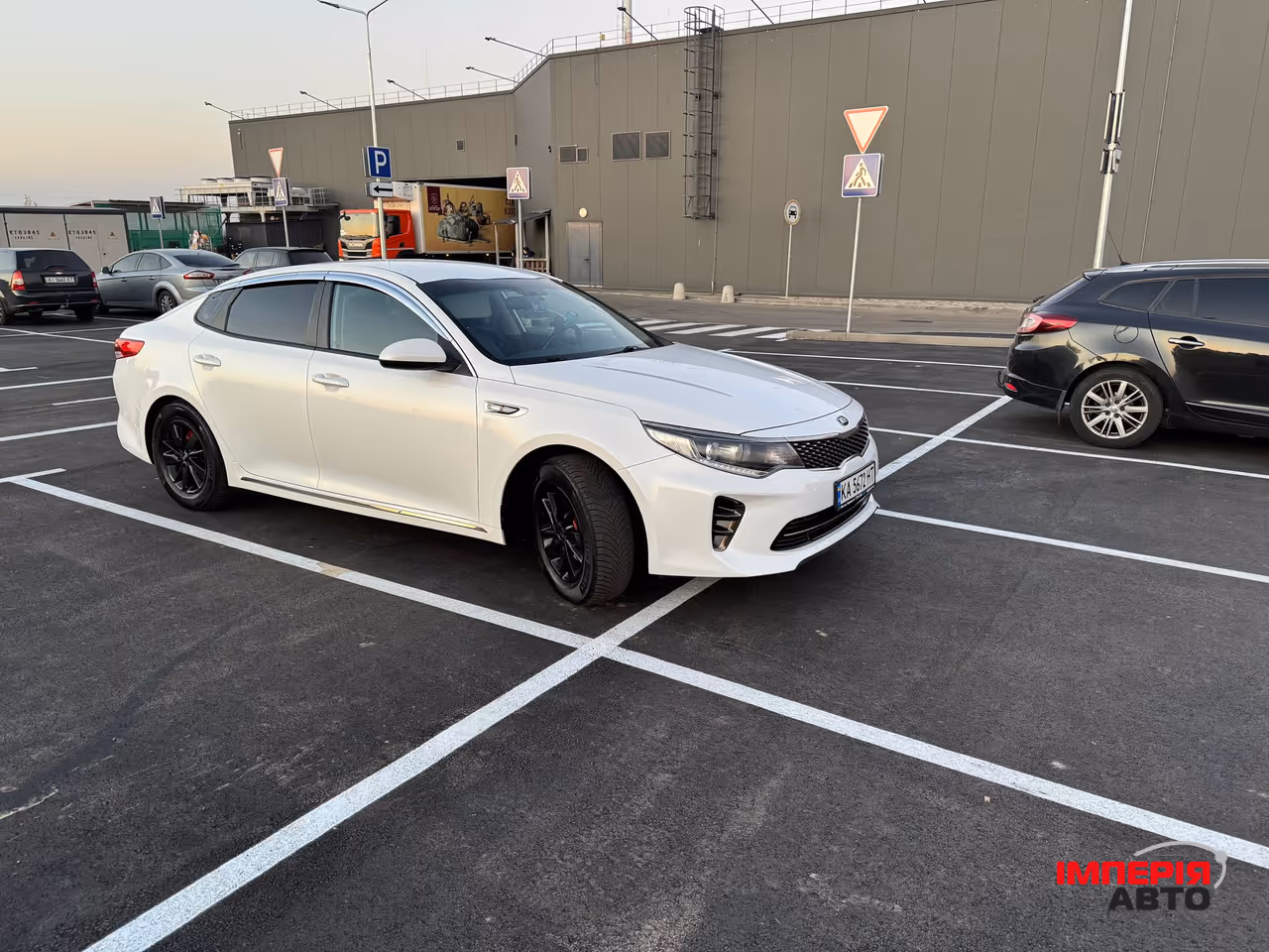 Kia K5 - фото 14