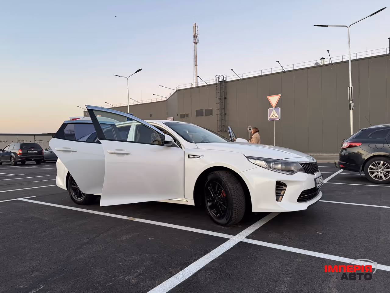 Kia K5 - фото 19