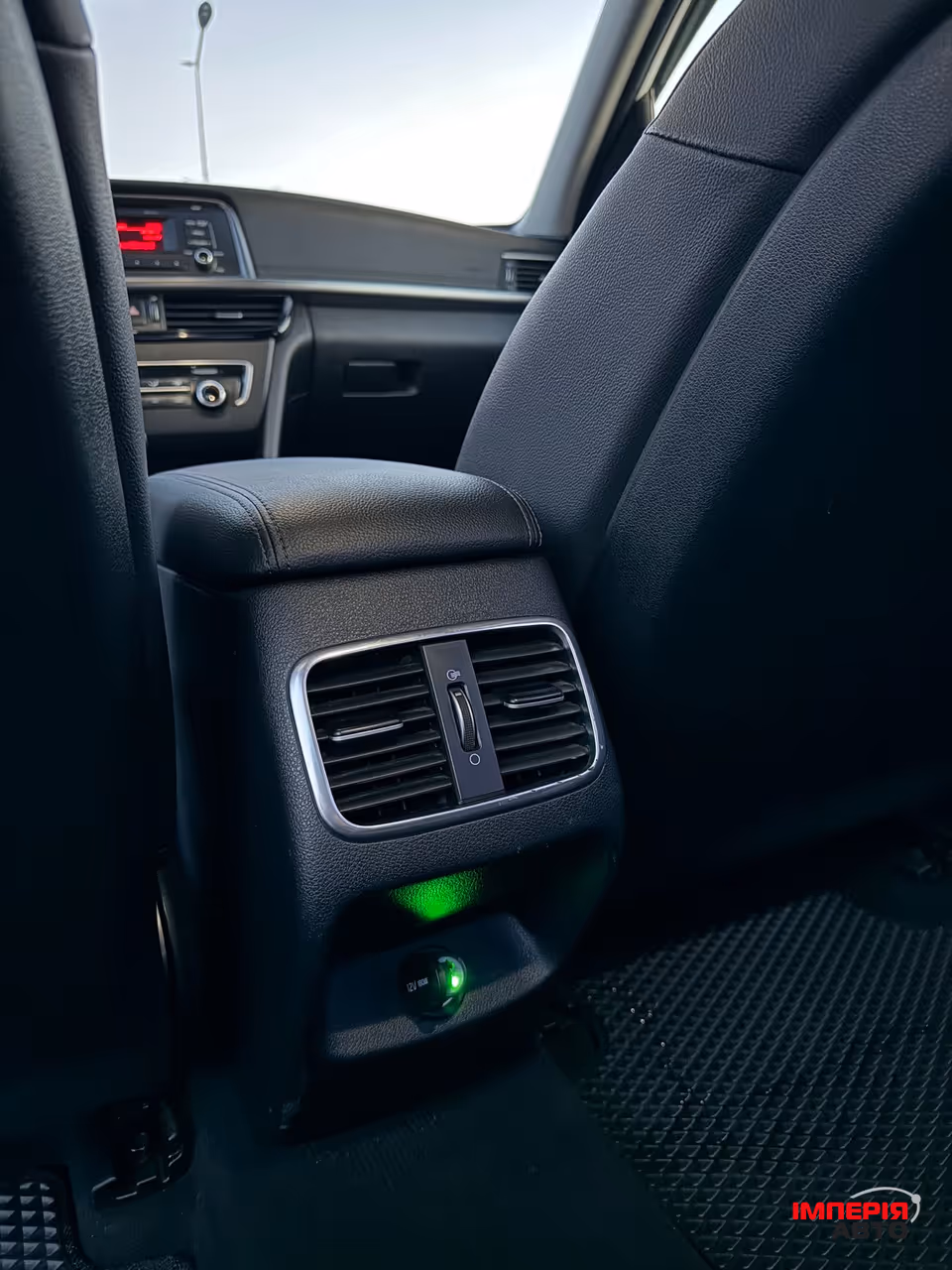 Kia K5 - фото 12