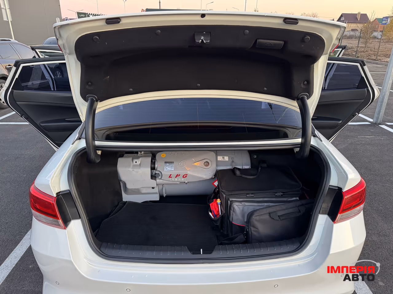 Kia K5 - фото 20