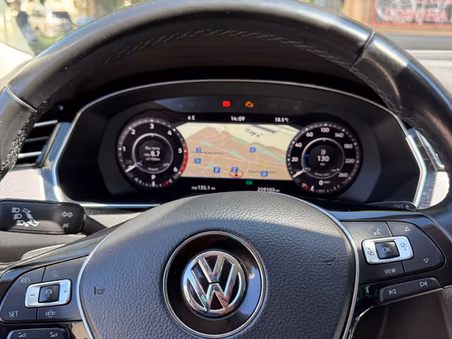 Volkswagen Passat - фото 5