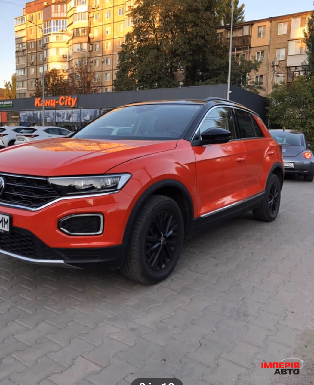 Volkswagen T-Roc - фото 1