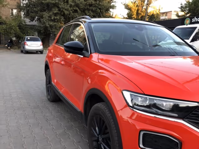 Volkswagen T-Roc - фото 2