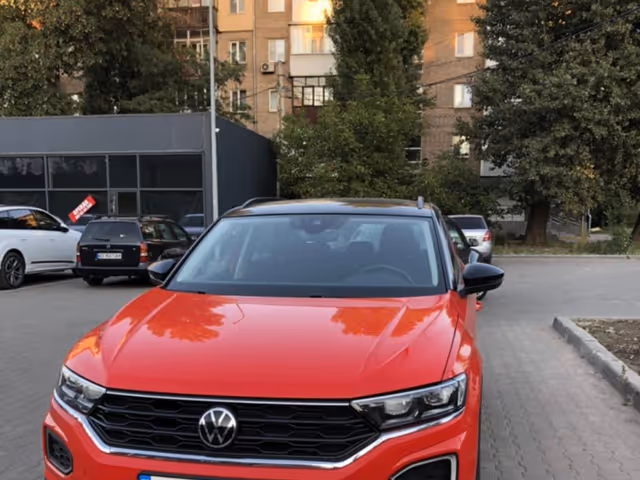 Volkswagen T-Roc - фото 3
