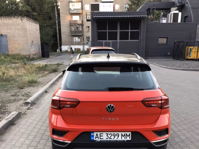 Volkswagen T-Roc - фото 5