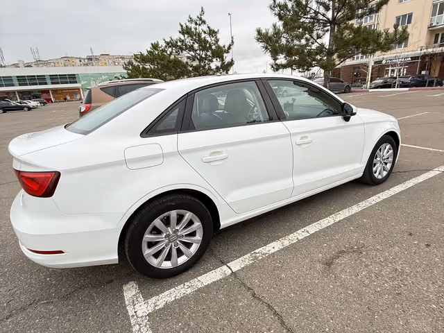Audi A3 - фото 5