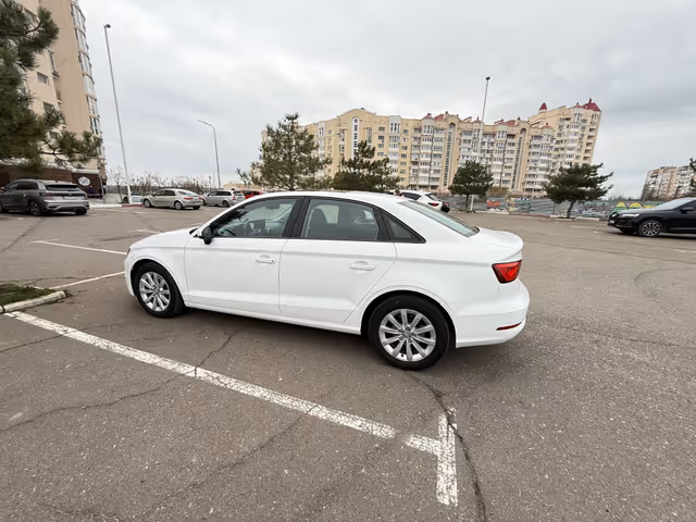 Audi A3 - фото 3