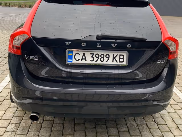 Volvo V60 - фото 5