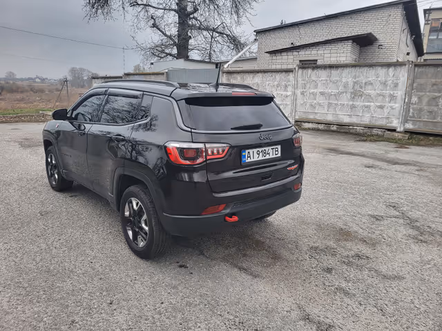 Jeep Compass - фото 2