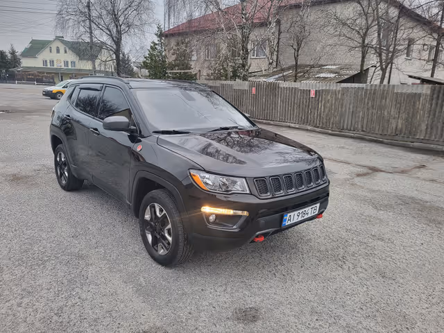 Jeep Compass - фото 1