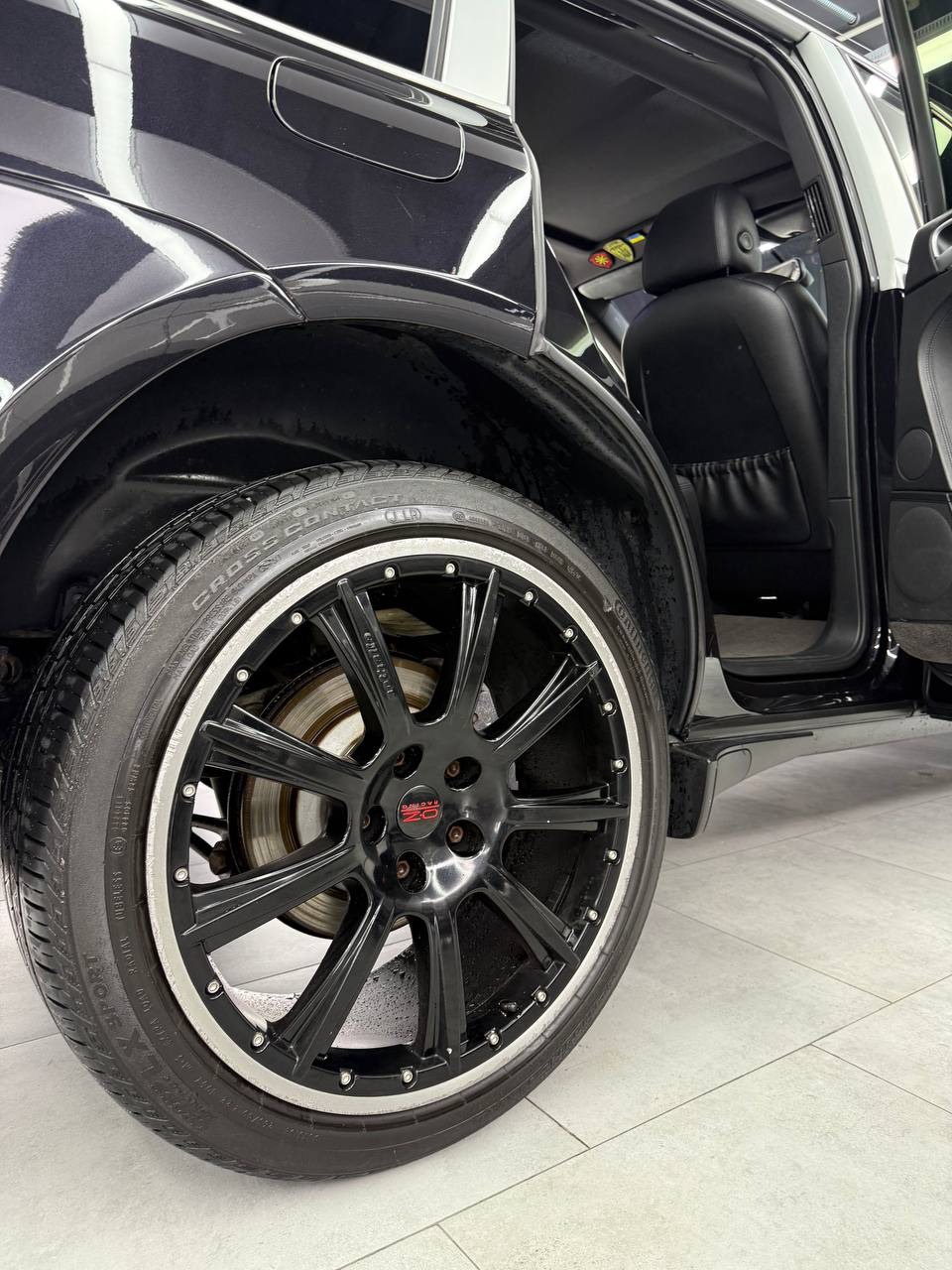 Porsche Cayenne - фото 12