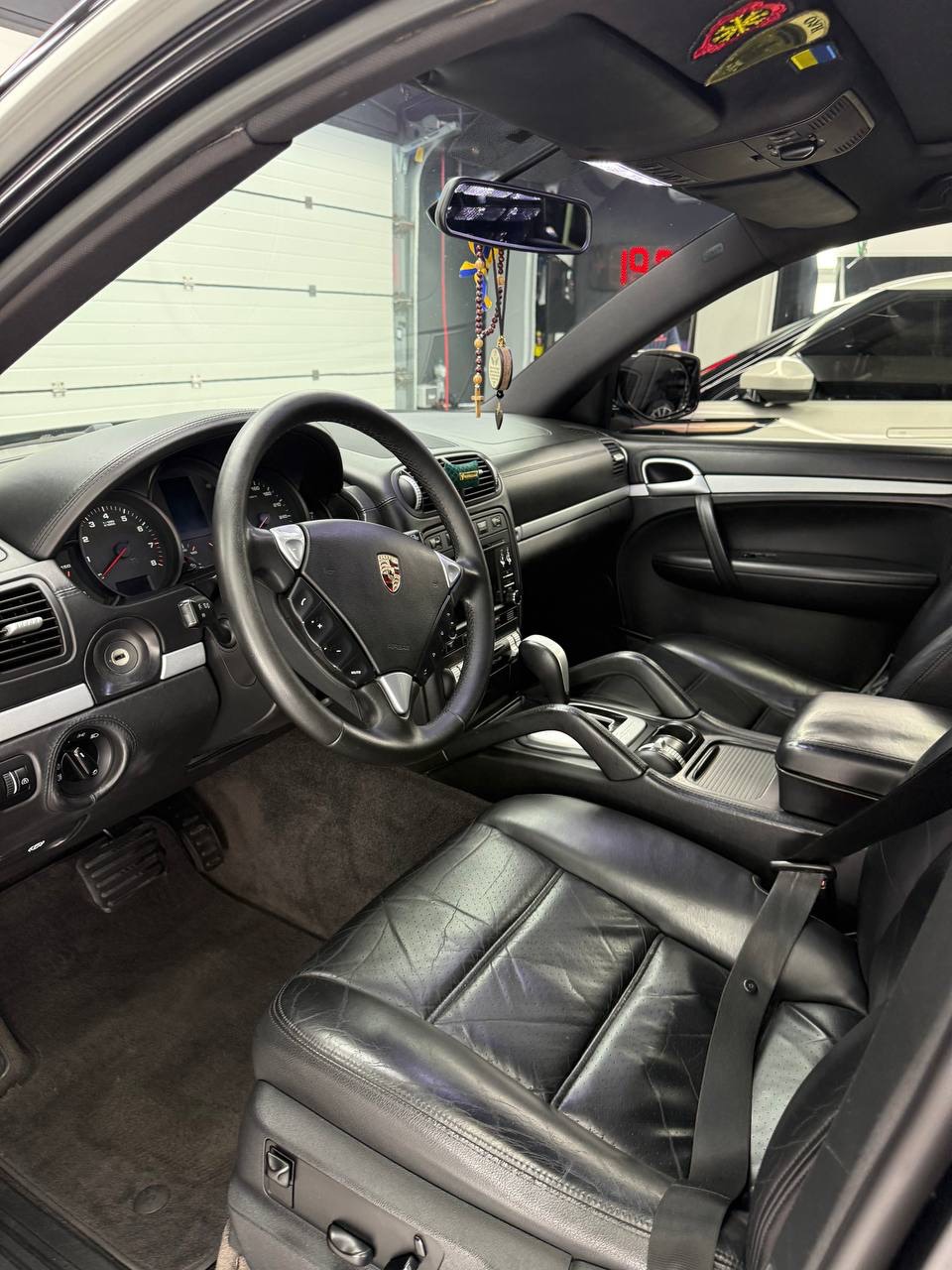 Porsche Cayenne - фото 17