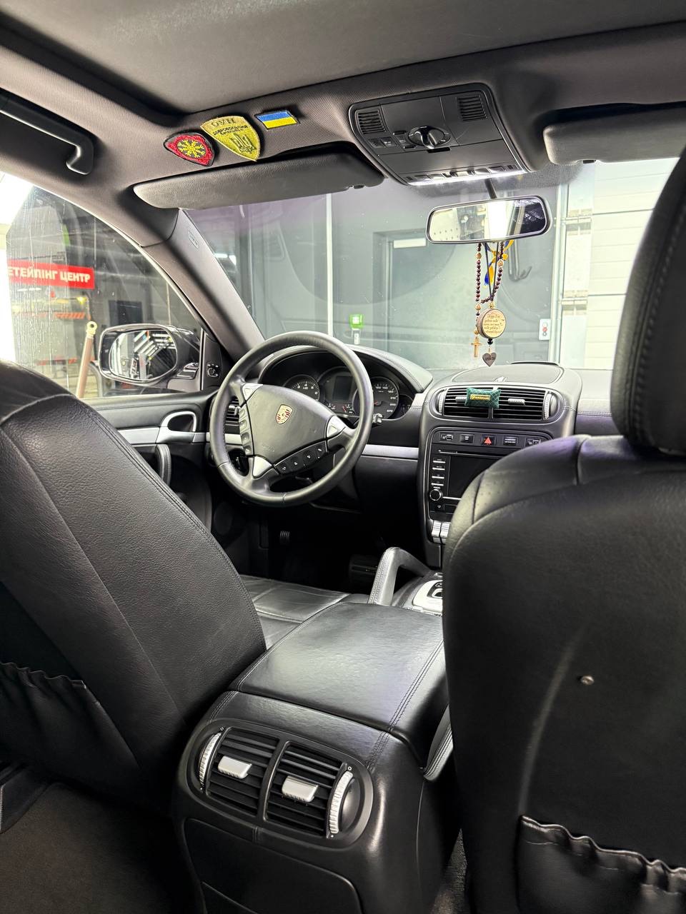 Porsche Cayenne - фото 16