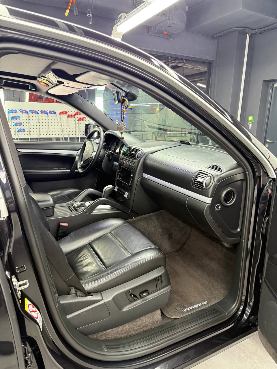 Porsche Cayenne - фото 8