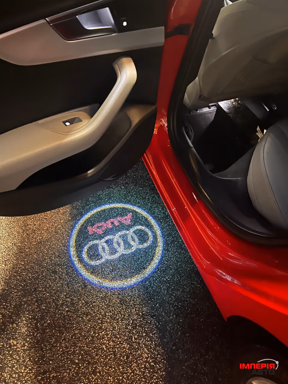 Audi A4 - фото 16