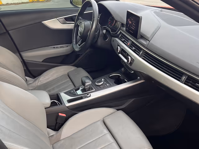 Audi A4 - фото 5