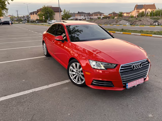Audi A4 - фото 1
