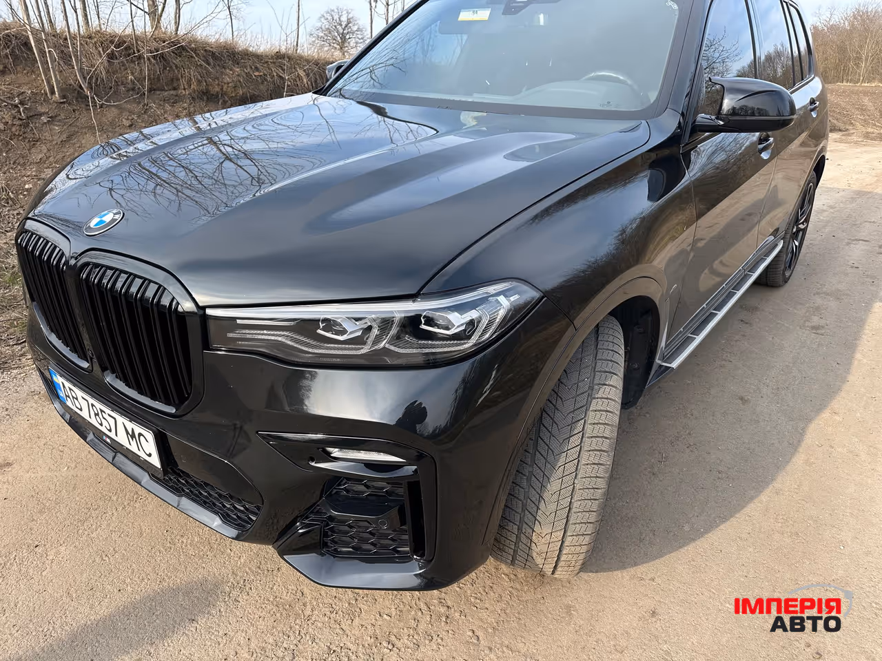 BMW X7 - фото 1