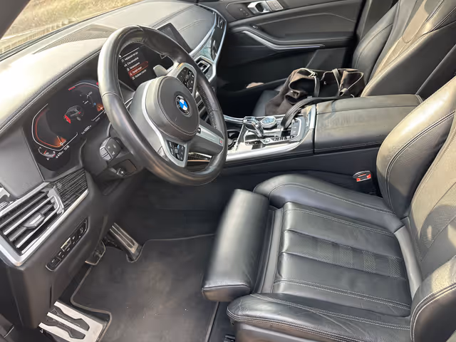 BMW X7 - фото 2