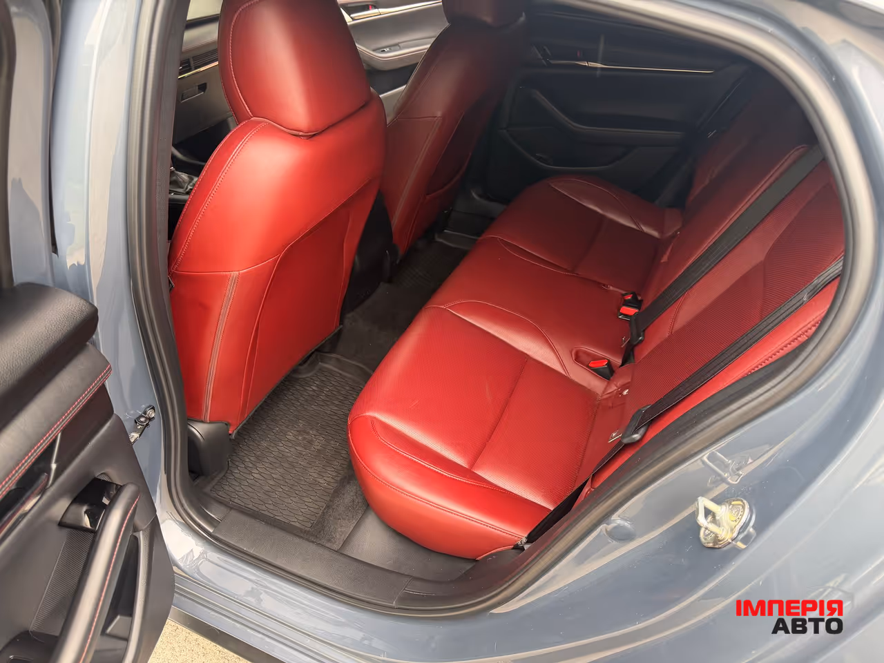 Mazda 3 - фото 13