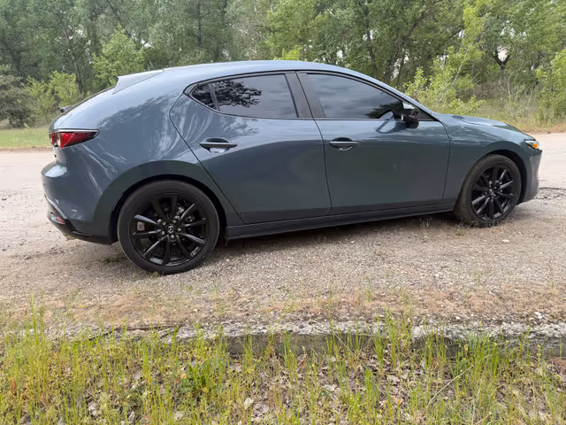 Mazda 3 - фото 4