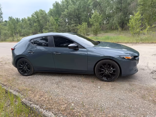 Mazda 3 - фото 3