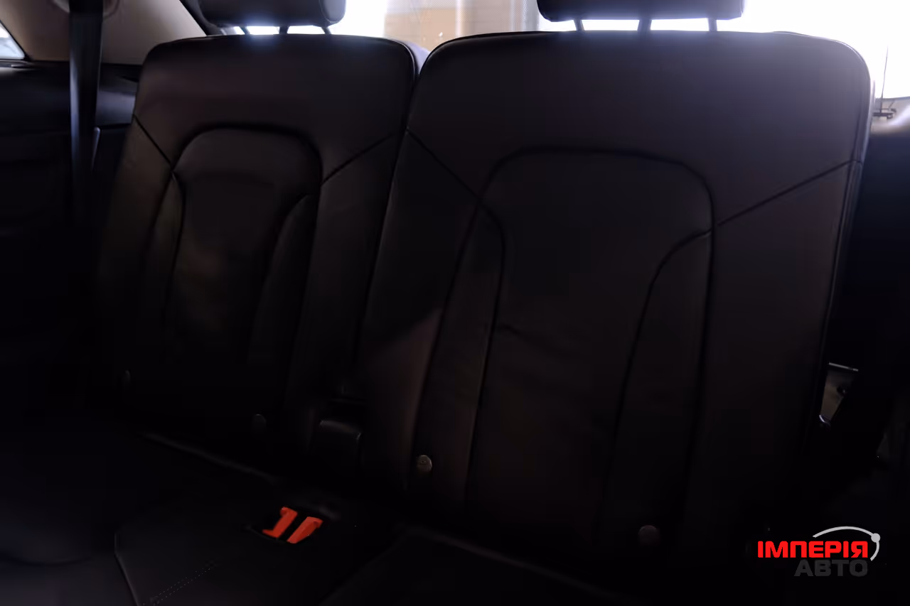 Audi Q7 - фото 9