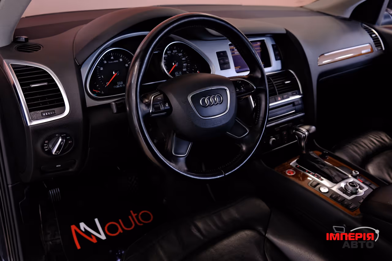 Audi Q7 - фото 7