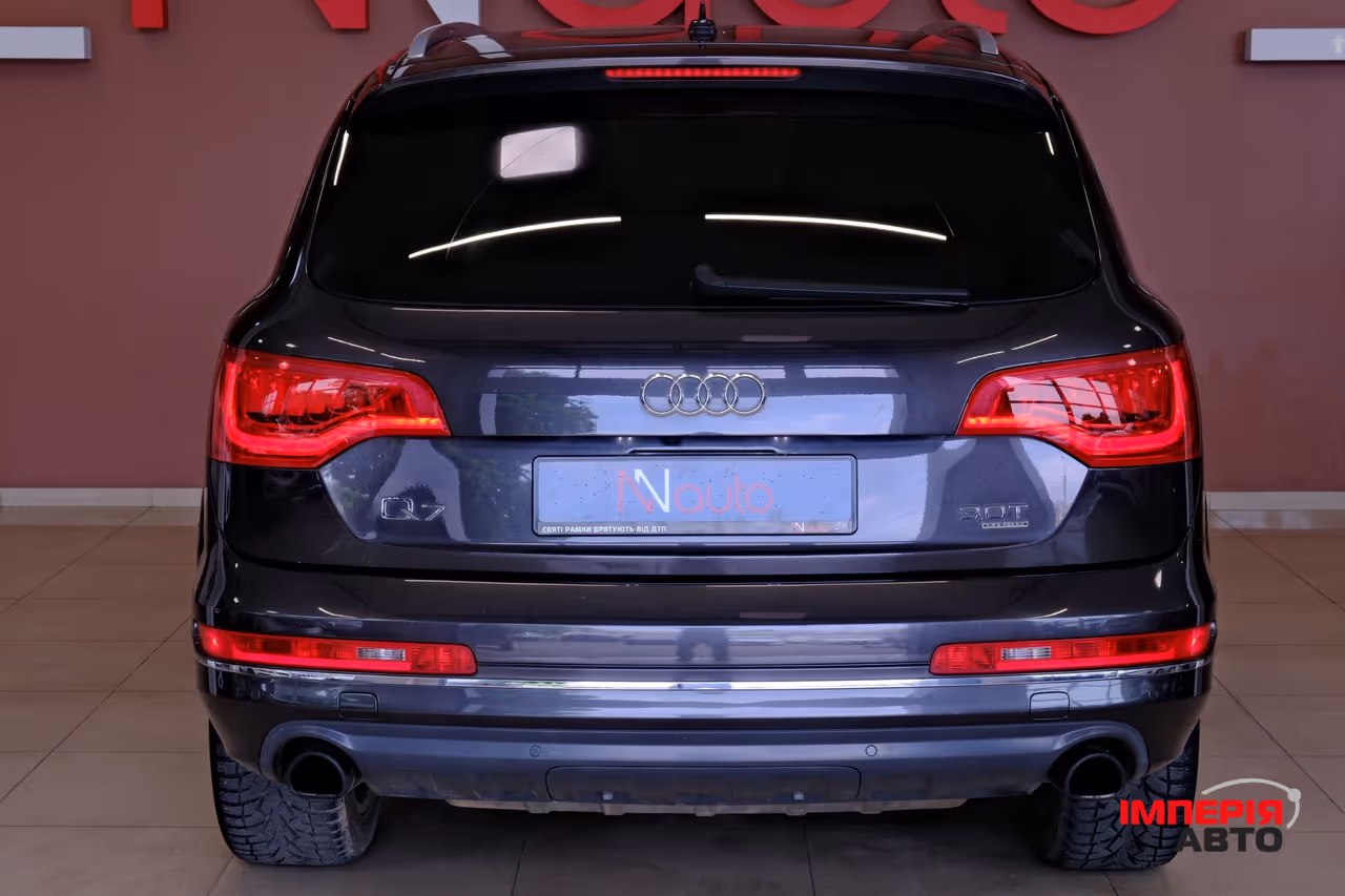 Audi Q7 - фото 6