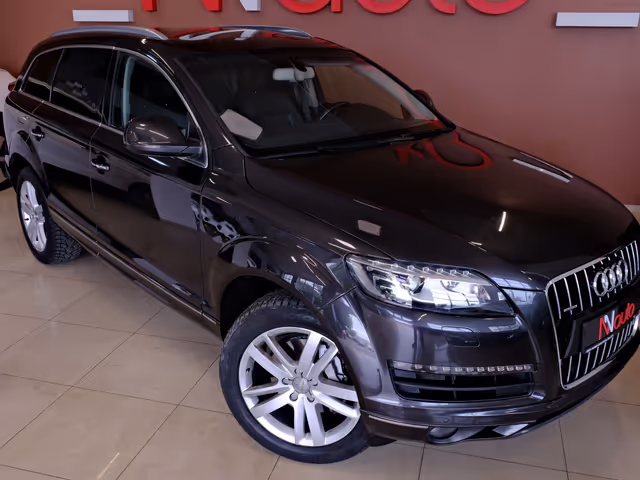 Audi Q7 - фото 4