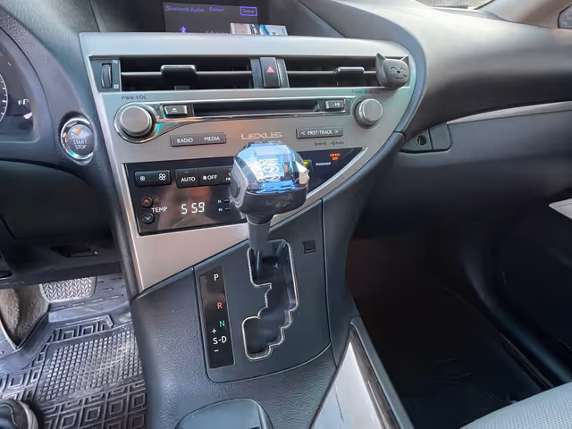 Lexus RX - фото 5