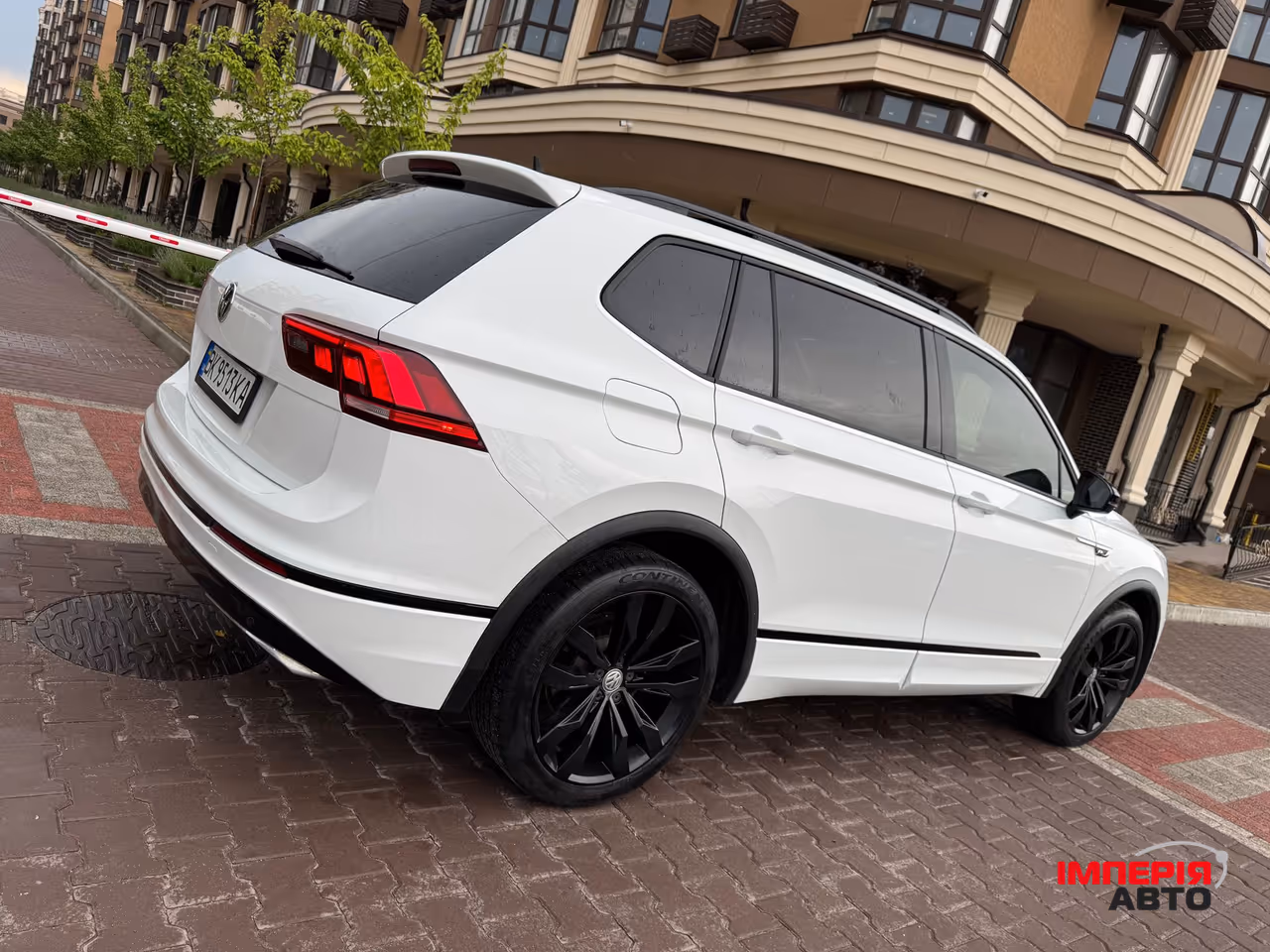 Volkswagen Tiguan - фото 3