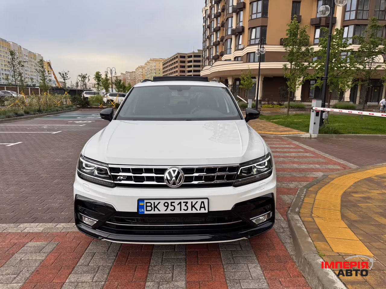 Volkswagen Tiguan - фото 13