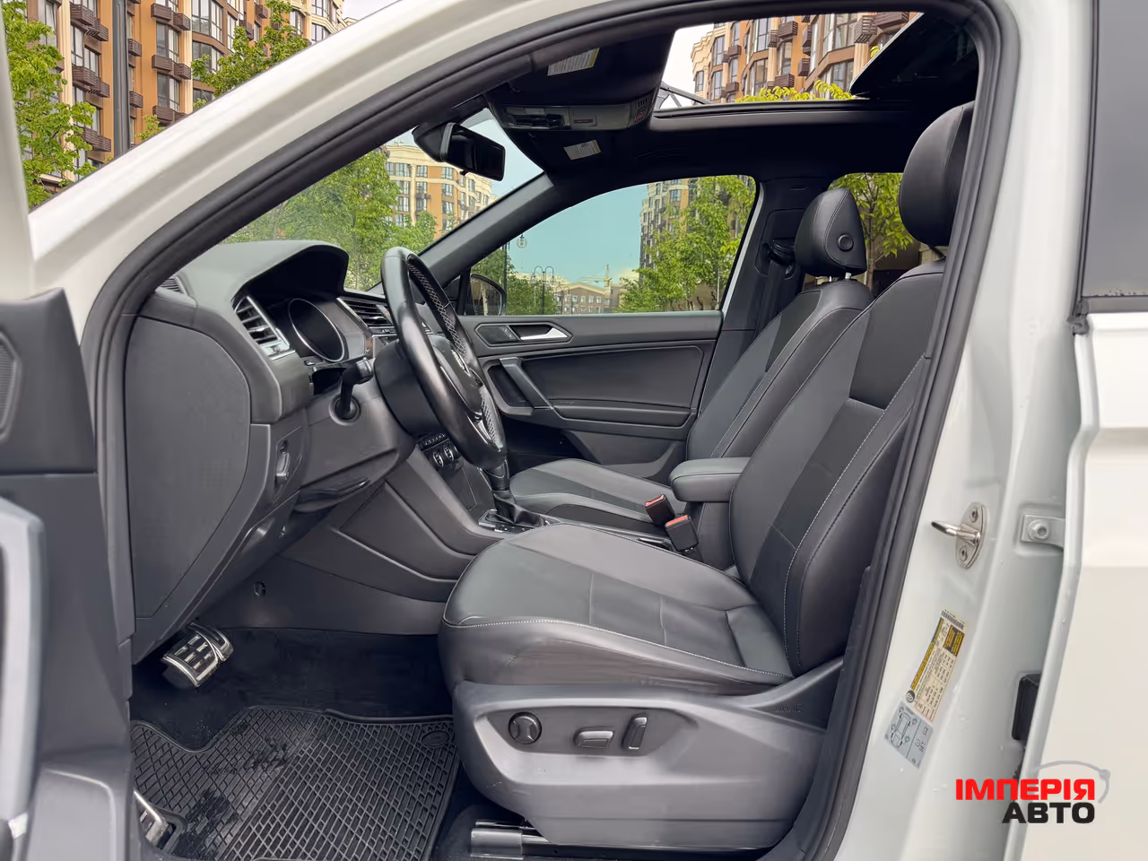 Volkswagen Tiguan - фото 9
