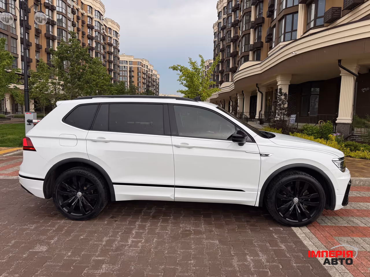 Volkswagen Tiguan - фото 2