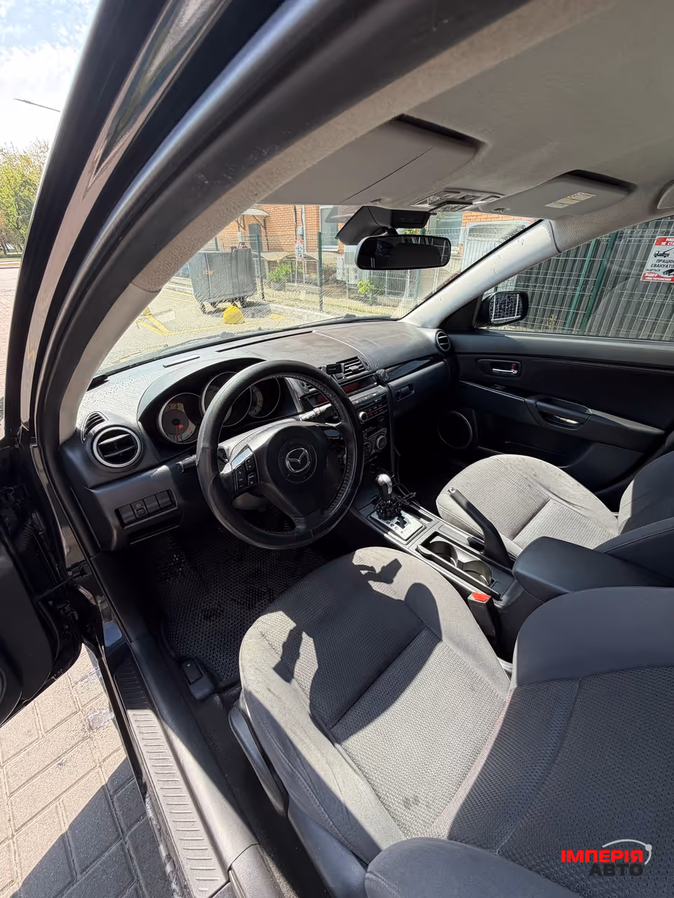 Mazda 3 - фото 7
