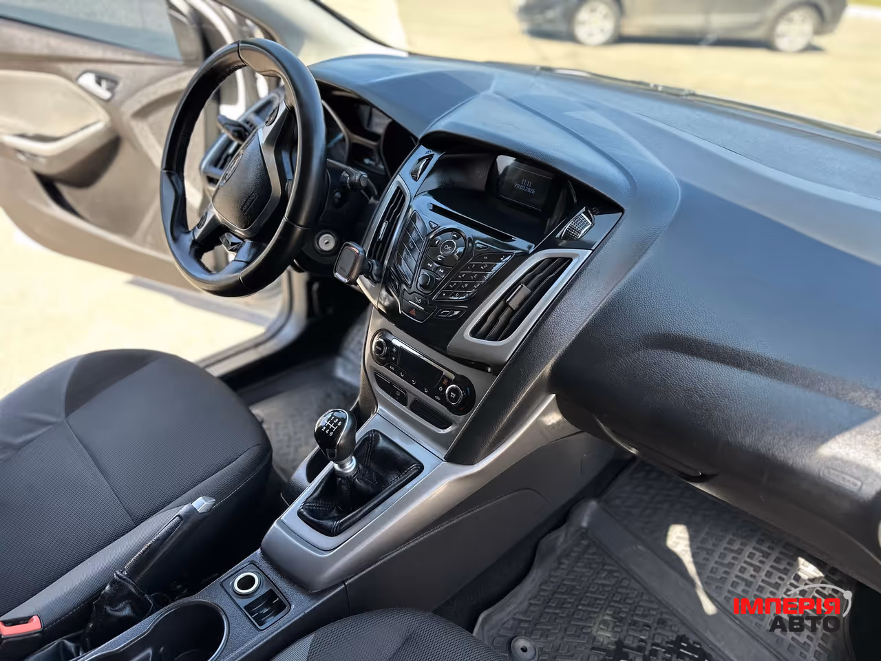 Ford Focus - фото 13