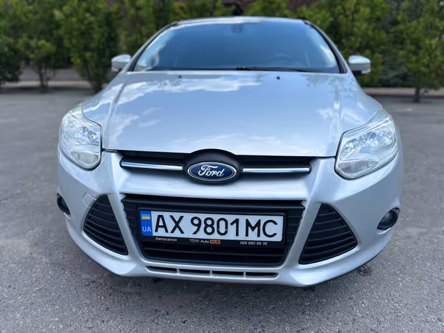 Ford Focus - фото 1