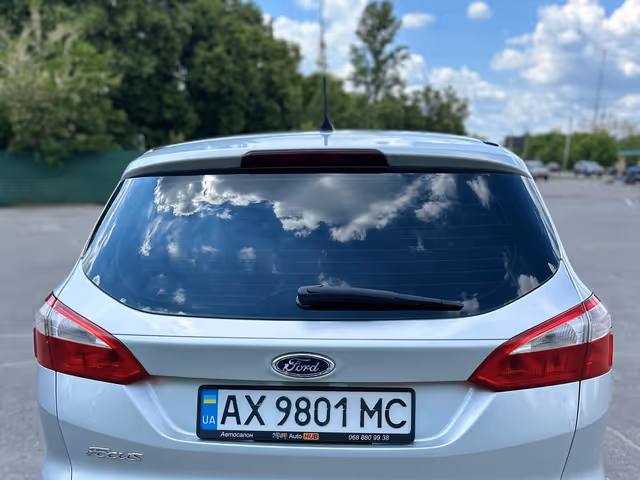 Ford Focus - фото 4