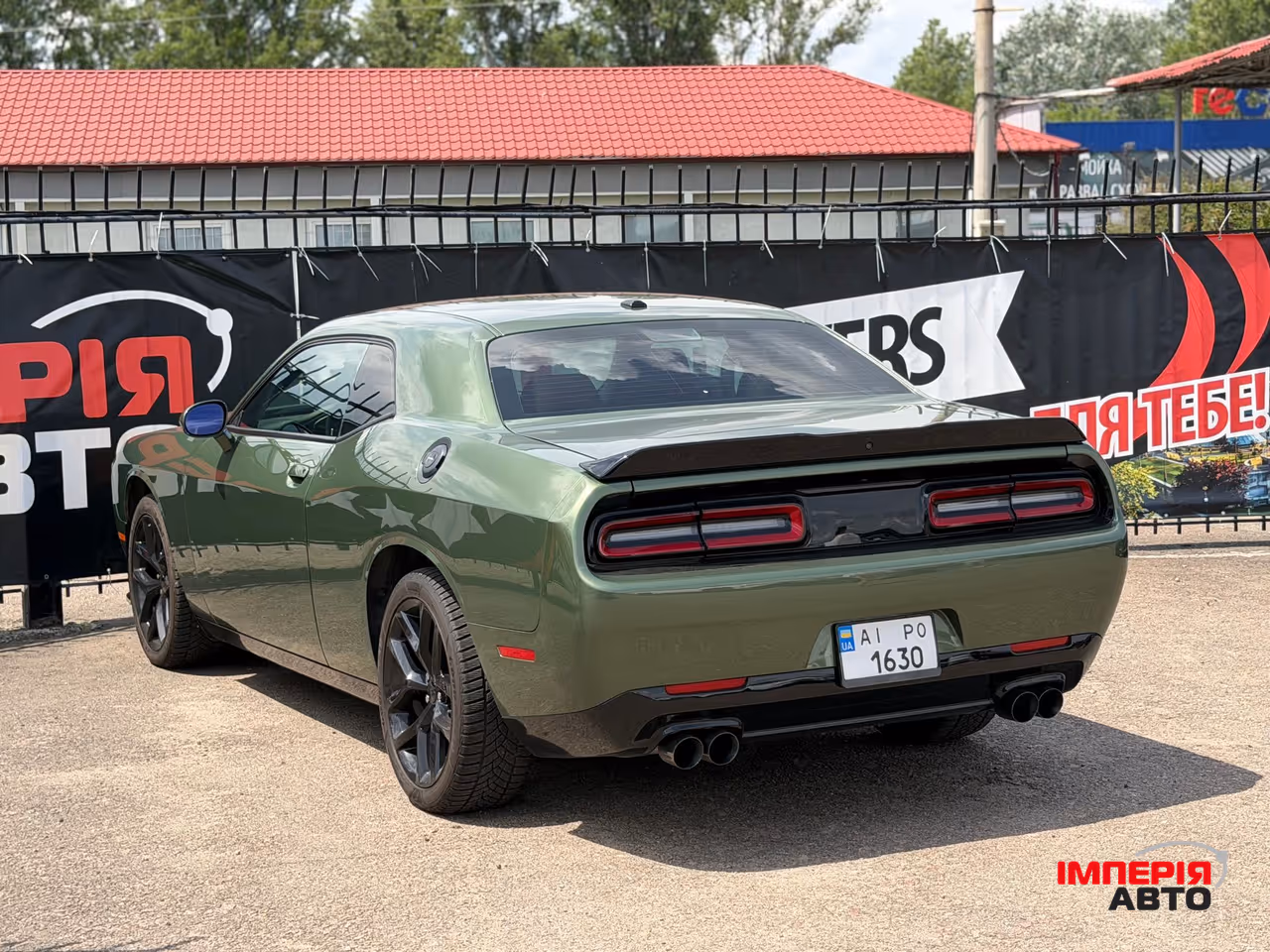 Dodge Challenger - фото 8