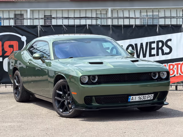 Dodge Challenger - фото 1