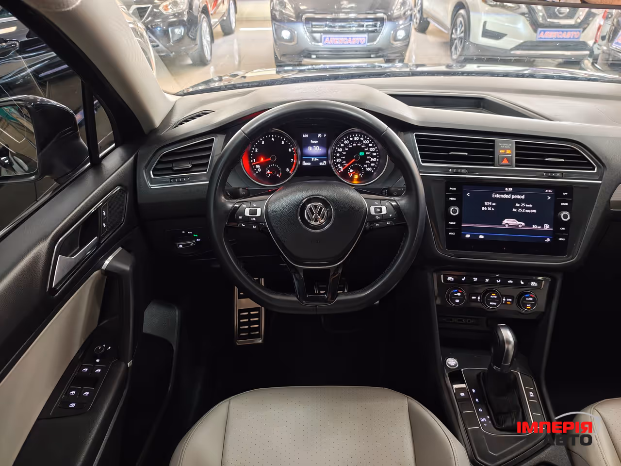 Volkswagen Tiguan - фото 11